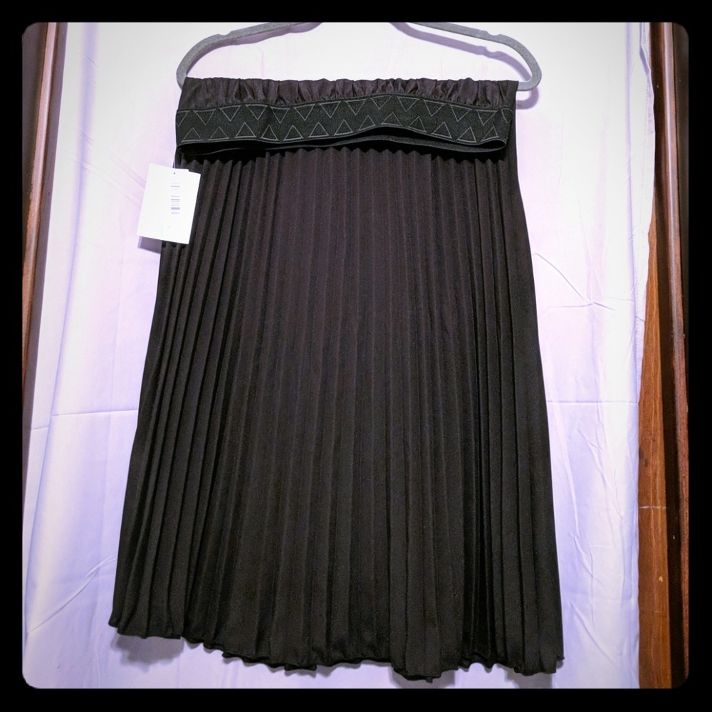 LulaRoe Jill XL black pleated skirt